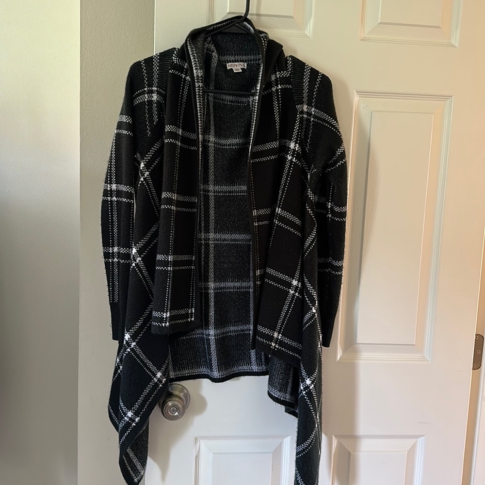 Merona black/white plaid asymmetrical sweater cardigan. Size medium.